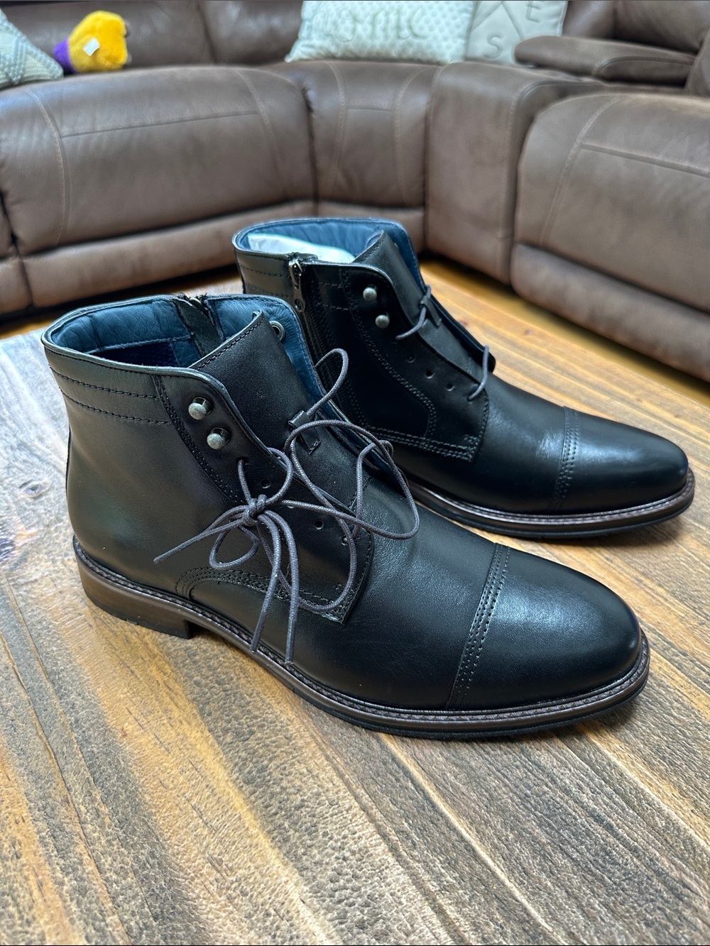 New in Box/Never Worn Johnston & Murphy Raleigh Cap Toe Zip Boots - 10.5 M